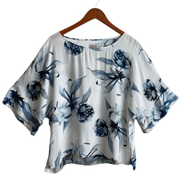 Go By GoSilk Minimalist Floral Short Sleeve Silk Blouse - Picture 2 of 10